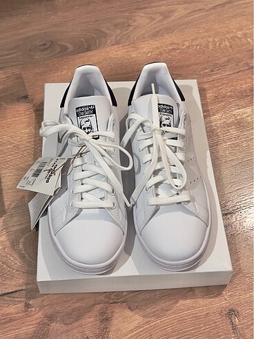 Adidas Beyaz Stan Smith