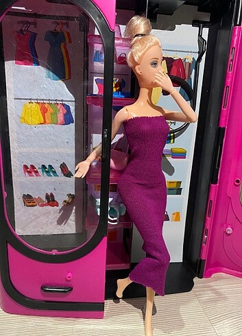  Barbie kiyafeti