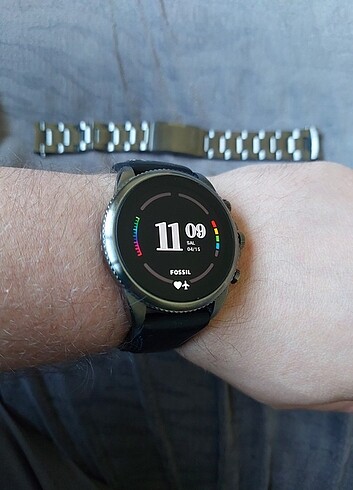 Fossil Gen 6 Akıllı Saat + çelik kordon