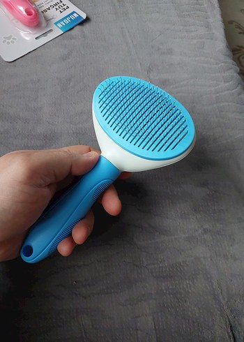 Mavi Renkli Otomatik Temizlenen Kedi Tüy Fırçası - Görsel 13