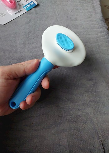 Mavi Renkli Otomatik Temizlenen Kedi Tüy Fırçası - Görsel 15