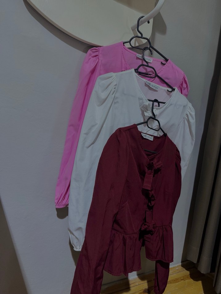 Bordo Fırfırlı V Yaka Kadın Bluz - Görsel 4