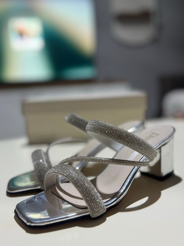 Gri Yılan Desenli Metal Topuklu Abiye Ayakkabı - Görsel 3