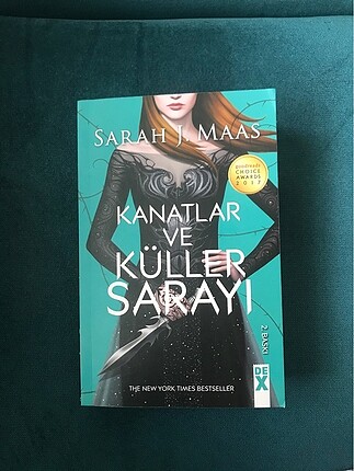 Kanatlar ve küller sarayı