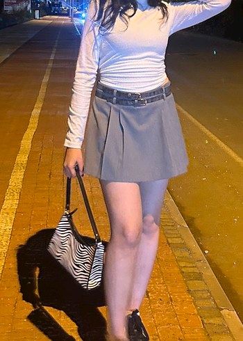 Gri Kemerli Mini pileli şortlu etek Etek