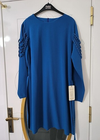  Etiketli Koyu mavi tunik 