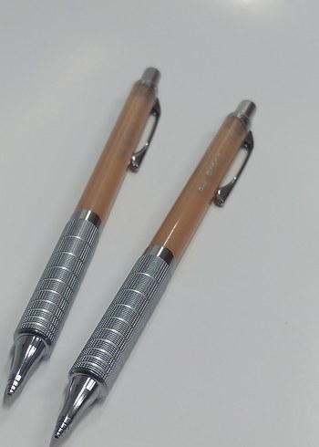 Pentel Orenz Uçlu Mekanik Kalem 0.5m