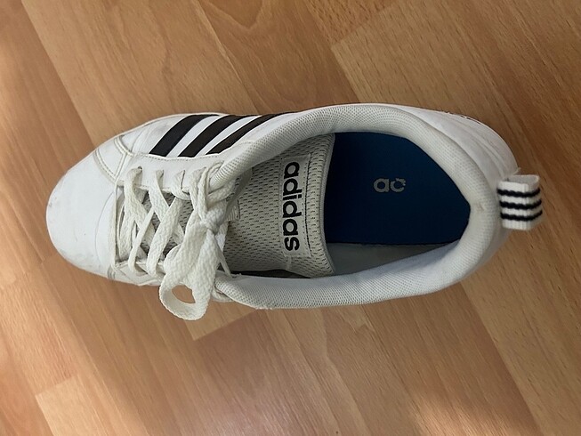 45 Beden Adidas marka ayakkabı