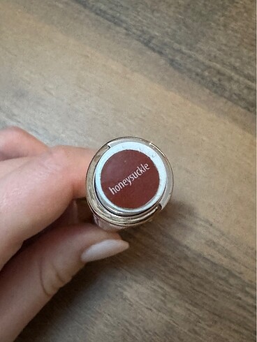Tarte Tarte maracuja juicy shift lipgloss honeysuckle rengi