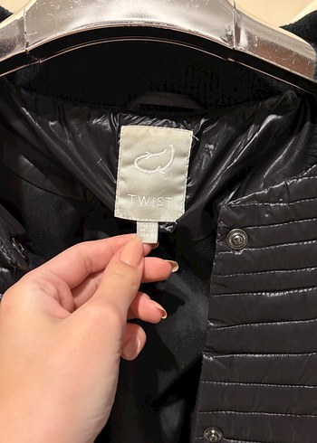 Düğmeli Siyah Kadın Arkası Desenli Ceket - Görsel 5