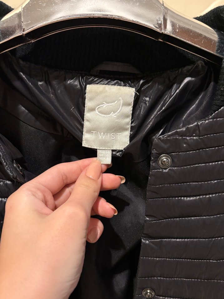 Düğmeli Siyah Kadın Arkası Desenli Ceket - Görsel 5