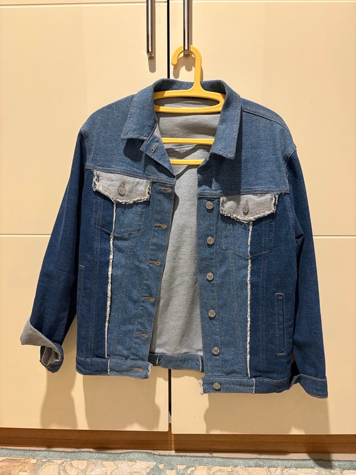 Düğmeli Bol Kesim Kadın Mavi Denim Ceket - Görsel 2