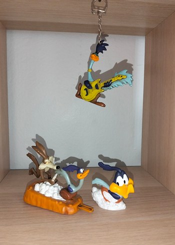 Renkli Road Runner ve Wile E. Coyote Figürleri 3 lü Lot(hepsi)