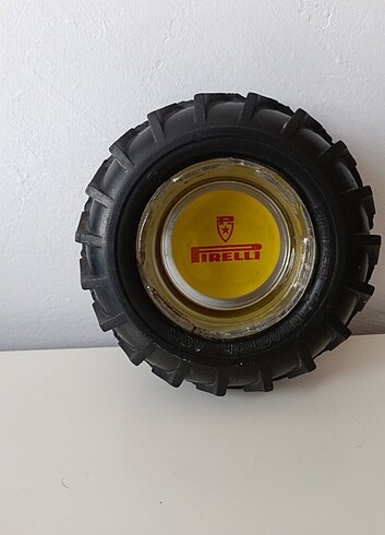  Beden Pirelli Traktör Tekerlek Küllük