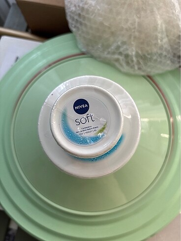 Beden Nivea nemlendirici el ve vücut kremi