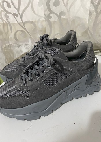 Neslihan Canpolat 37