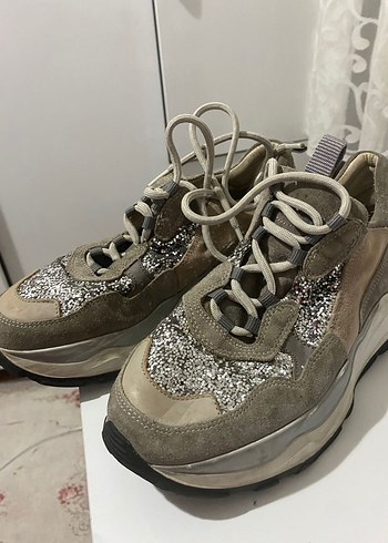 Neslihan Canpolat 37