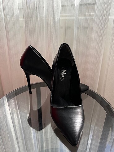 37 Beden siyah Renk Stiletto