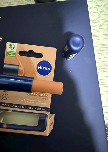 Nivea Dudak ve Yanak Bakım Stick Nude - Görsel 2