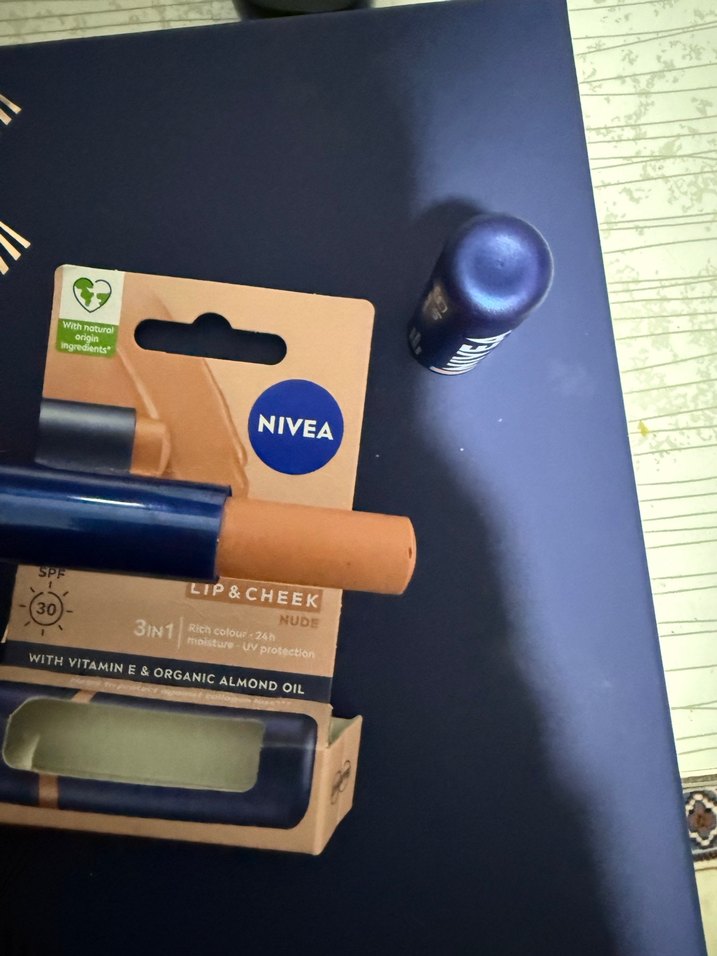 Nivea Dudak ve Yanak Bakım Stick Nude - Görsel 2