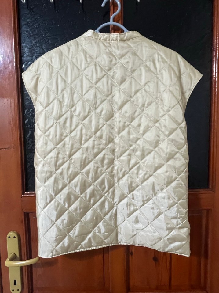 Bej Düğmeli Kadın Yelek - Görsel 2