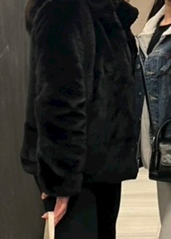 Siyah Peluş Yüksek Yakalı Kadın Kürk Ceket - Görsel 3