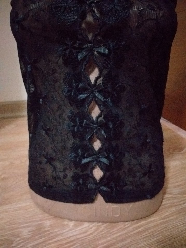 Siyah Dantel İşlemeli Gotik Mini Büstiyer - Görsel 2