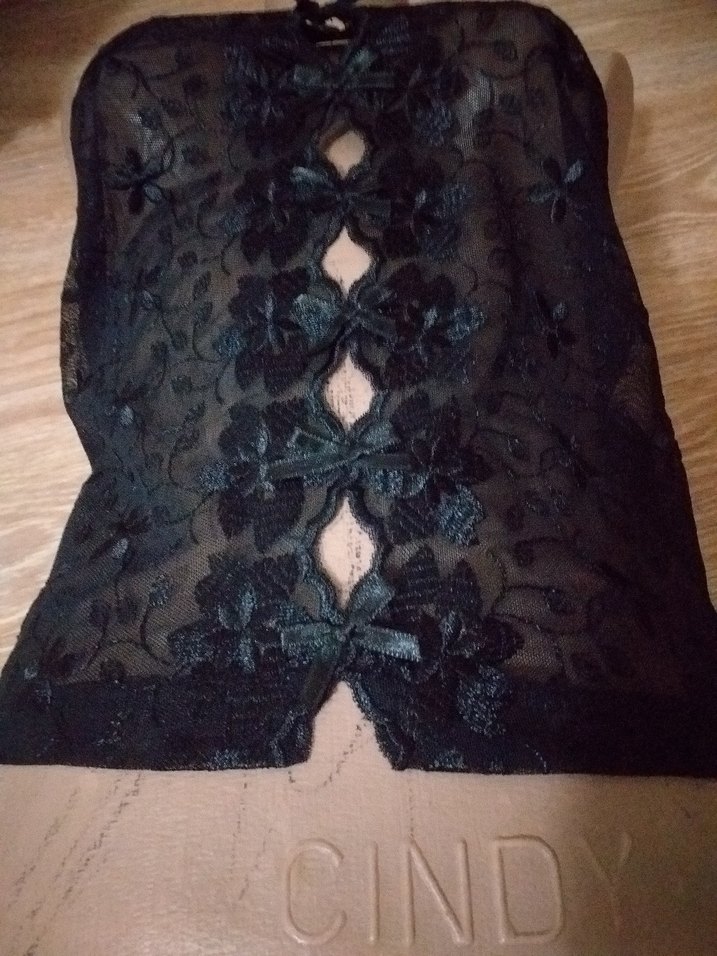 Siyah Dantel İşlemeli Gotik Mini Büstiyer - Görsel 4