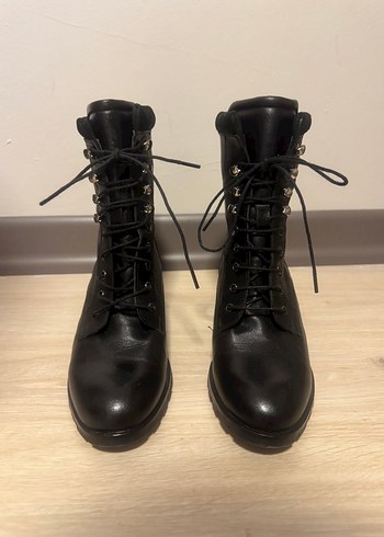 Siyah Deri Bağcıklı Topuklu Goth Kadın Bot - Görsel 2