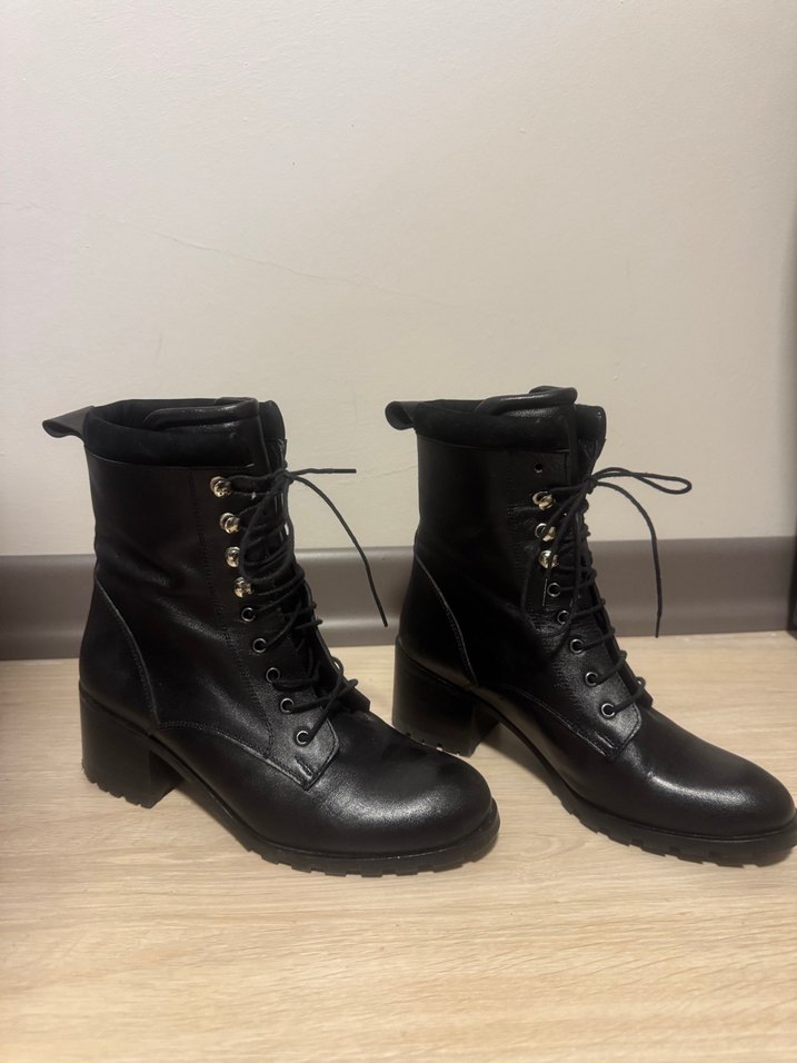 Siyah Deri Bağcıklı Topuklu Goth Kadın Bot - Görsel 3