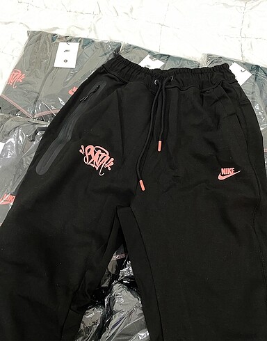 l Beden siyah Renk NIKE TECH EŞOFMAN TAKIMI