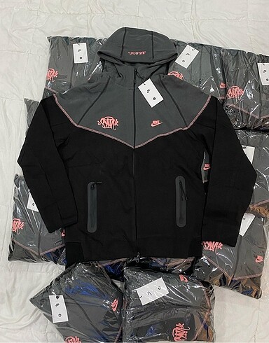 NIKE TECH EŞOFMAN TAKIMI