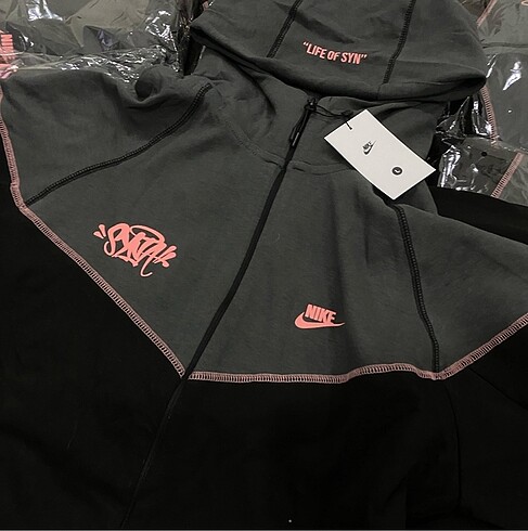 xl Beden siyah Renk NIKE TECH SYNA WORLD