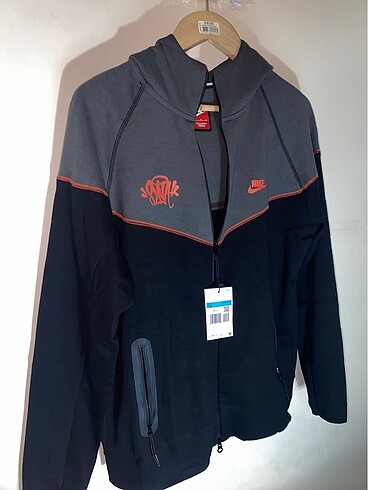 Nike NIKE SYNA TECH