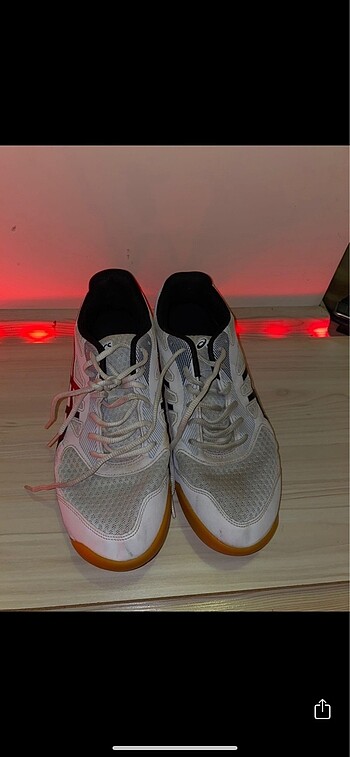 44 Beden beyaz Renk ASICS VOLEYBOL AYAKKABISI