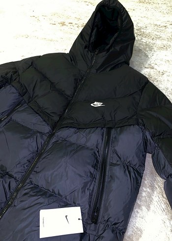 Nike Siyah Kapüşonlu Erkek Mont - Görsel 2