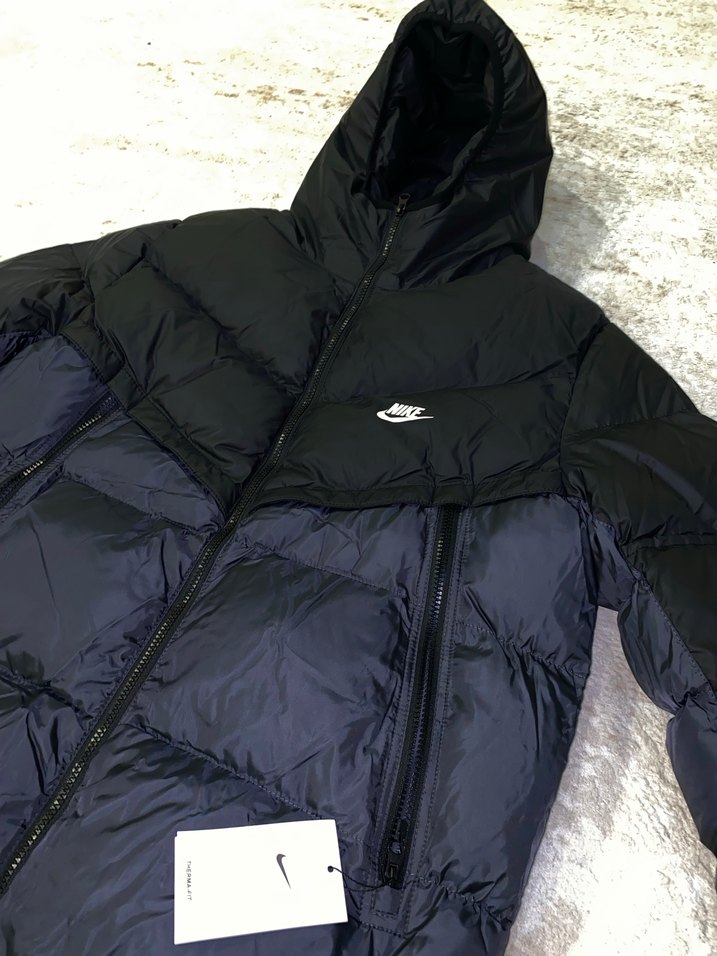 Nike Siyah Kapüşonlu Erkek Mont - Görsel 2