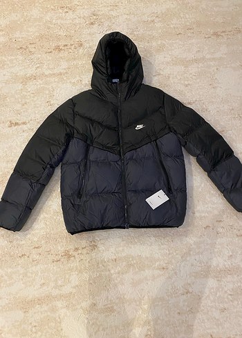 Nike Siyah Kapüşonlu Erkek Mont - Görsel 2