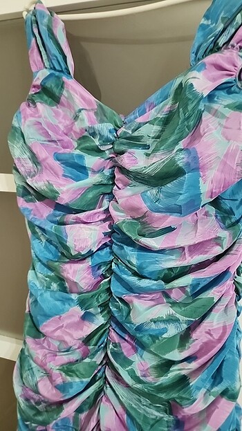 Zara İpek saten askılı elbise