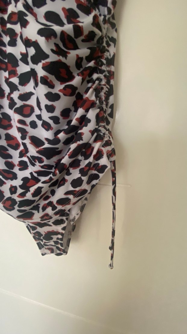 Leopar Desenli Drapeli Kadın Mayo - Görsel 3