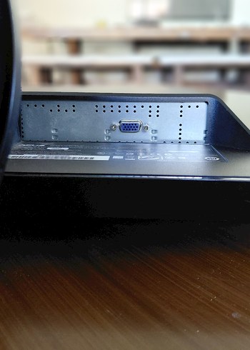 ASUS 21.5 İnç Full HD Monitör (VH222D) - Temiz Durumda - Görsel 8