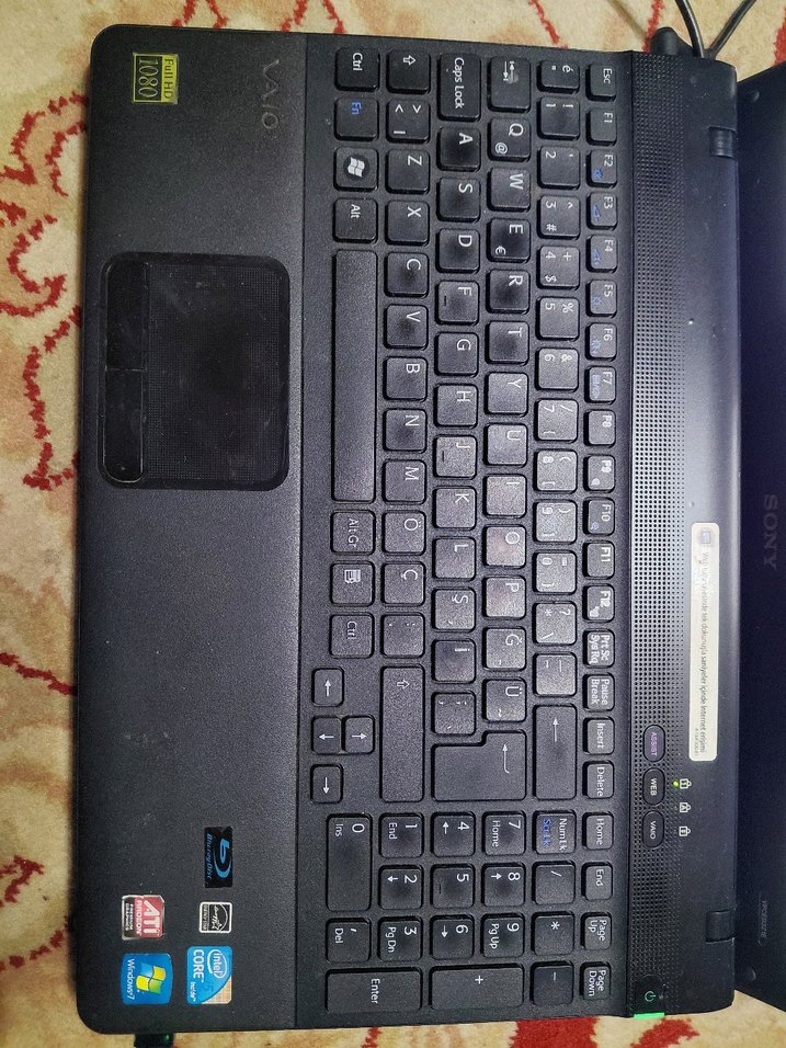 Sony VAIO - FULL HD Ekran - Blu-Ray - Efsane Seri laptop - Görsel 3