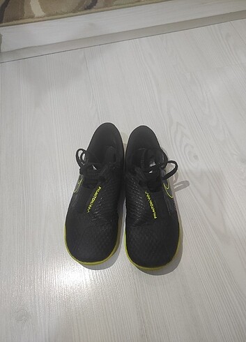 31 Beden Nike Phanton Krampon 31.5 