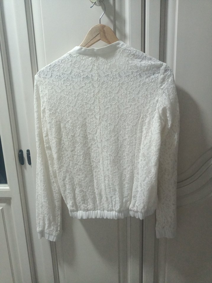 Dantel Detaylı Beyaz Kadın Ceket - Görsel 4