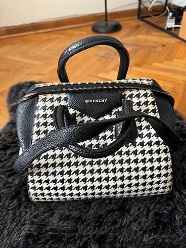 GIVENCHY Givenchy çanta