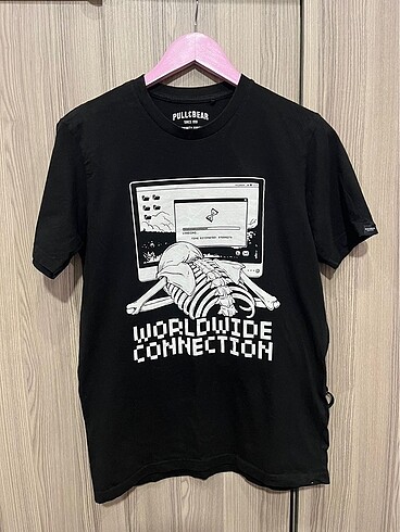 Pull & Bear Tshirt