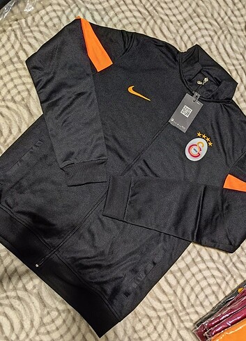 l Beden GALATASARAY SWEATSHİRT DALGIÇ KUMAŞ NİKE ORJİNAL YURT DIŞI TÜM B