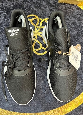 42 Beden ORJİNAL REEBOK 42 NUMARA