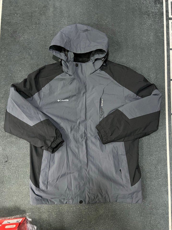 Columbia Gri Kapüşonlu Erkek Mont - Görsel 2
