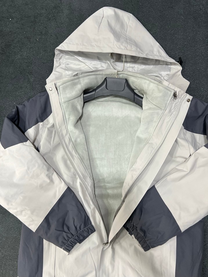 Gri Kapüşonlu Erkek Spor Mont - Görsel 2